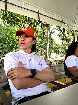 AlexanderHall online show from 11.10.25