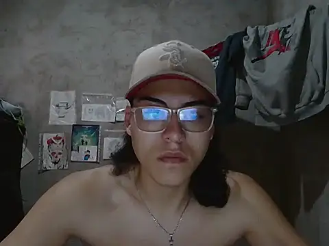 Snapshot of dirty_model chatting on 04.19.26 dirty model online show from 04.19.26