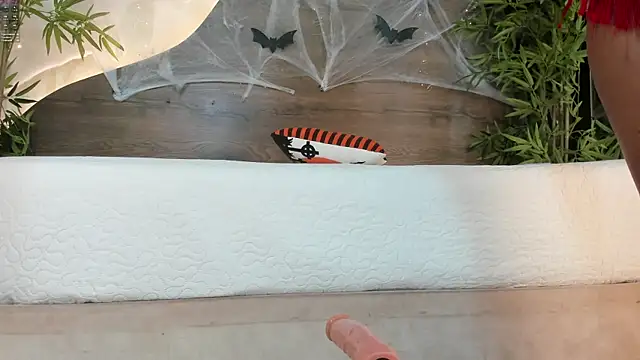 Snapshot of katia_cute chatting on 10.26.25 katia cute online show from 10.26.25