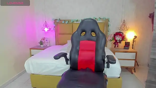 MELISSAROUGE online show from 02.05.26