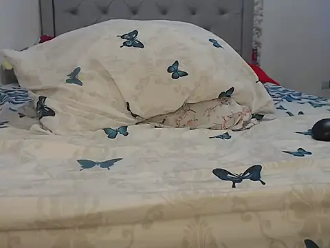 nahomibeckers online show from 10.23.25