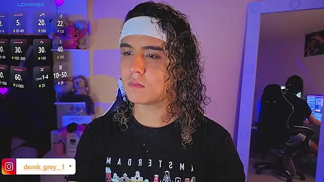 Snapshot of derek_greyy_ chatting on 03.04.26 derek greyy online show from 03.04.26