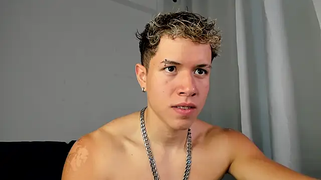 Snapshot of nathan_blake chatting on 11.06.25 nathan blake online show from 11.06.25