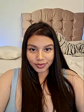 Snapshot of maria_ribeiro chatting on 02.05.25 maria ribeiro online show from 02.05.25