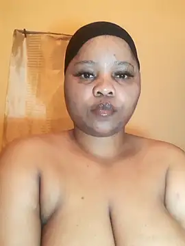 Snapshot of PRINCESSEMELXX93 chatting on 09.27.25 PRINCESSEMELXX93 online show from 09.27.25