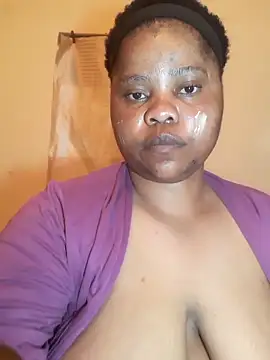 Snapshot of PRINCESSEMELXX93 chatting on 10.08.25 PRINCESSEMELXX93 online show from 10.08.25