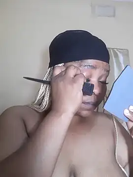 Snapshot of PRINCESSEMELXX93 chatting on 11.13.25 PRINCESSEMELXX93 online show from 11.13.25