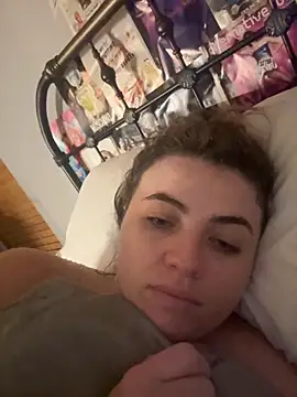 Snapshot of M1l3yD3w chatting on 09.26.25 M1l3yD3w online show from 09.26.25