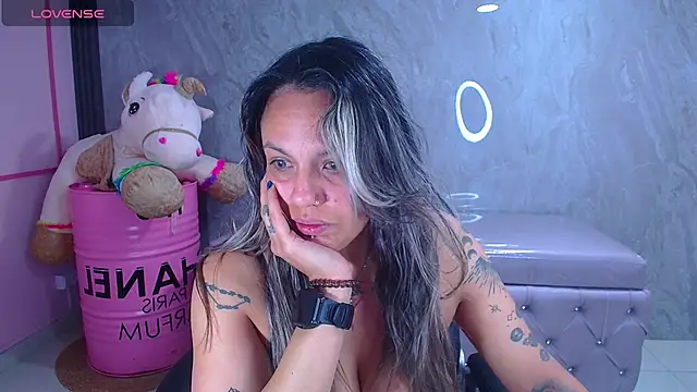 Jade Jones a online show from 01.07.26