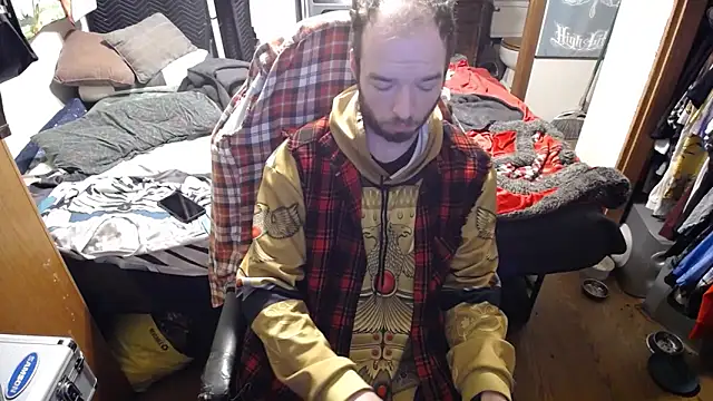 Snapshot of womenhateme69 chatting on 11.25.25 womenhateme69 online show from 11.25.25