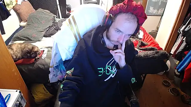 Snapshot of womenhateme69 chatting on 11.29.25 womenhateme69 online show from 11.29.25