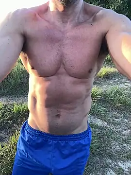 CasadoLutadorBigStuds online show from 10.16.25