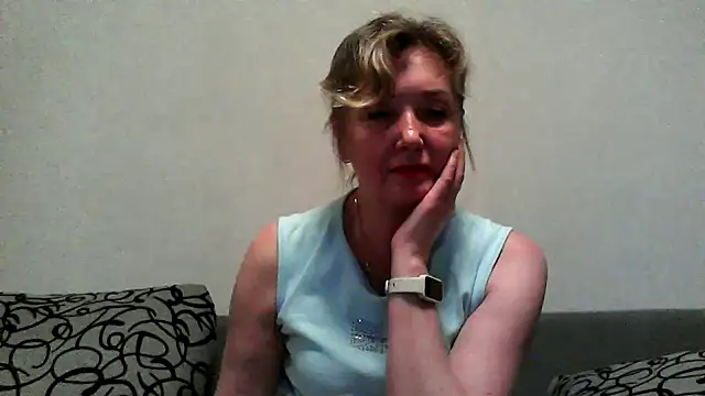 Snapshot of IrynaMolbertx chatting on 10.14.25 IrynaMolbertx online show from 10.14.25