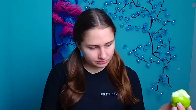 Stefanie Sweet online show from 11.22.25