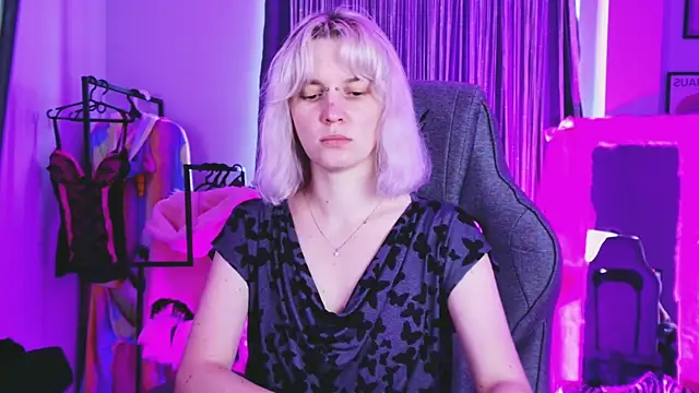 Snapshot of BethanyCloud chatting on 07.17.26 BethanyCloud online show from 07.17.26