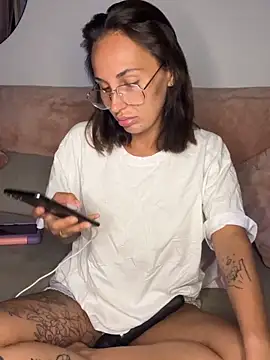 Rosieredxox online show from 05.12.26