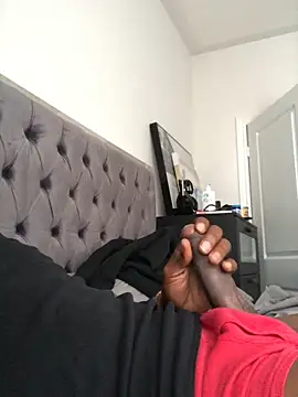 Snapshot of labishyoung25 chatting on 09.25.25 labishyoung25 online show from 09.25.25