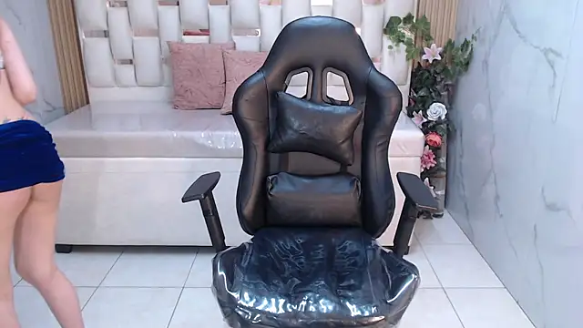 Snapshot of jass_thompson_s chatting on 11.07.25 jass thompson s online show from 11.07.25