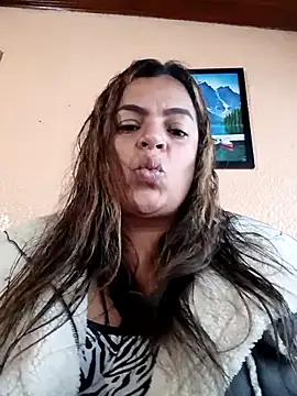 Snapshot of Mia-Glow chatting on 02.09.26 Mia-Glow online show from 02.09.26