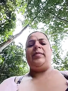 Snapshot of Mia-Glow chatting on 02.24.26 Mia-Glow online show from 02.24.26