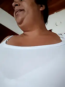 Snapshot of Mia-Glow chatting on 03.03.26 Mia-Glow online show from 03.03.26