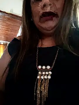 Snapshot of Mia-Glow chatting on 03.08.26 Mia-Glow online show from 03.08.26