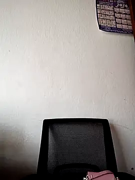 Snapshot of Mia-Glow chatting on 03.19.26 Mia-Glow online show from 03.19.26