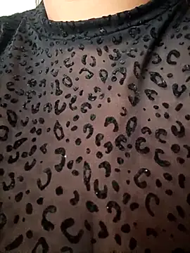 Snapshot of Mia-Glow chatting on 04.16.26 Mia-Glow online show from 04.16.26