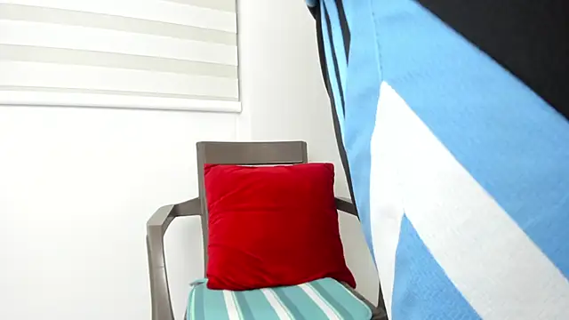 Snapshot of Hector_21_ chatting on 11.17.25 Hector 21 online show from 11.17.25