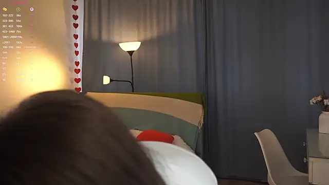 Snapshot of VernonKnapik chatting on 10.14.25 VernonKnapik online show from 10.14.25