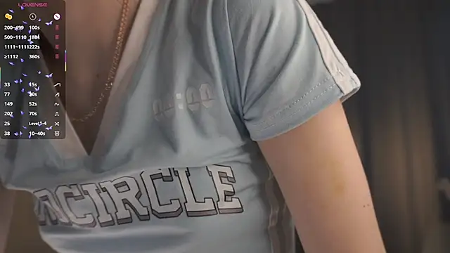 Snapshot of VernonKnapik chatting on 10.20.25 VernonKnapik online show from 10.20.25