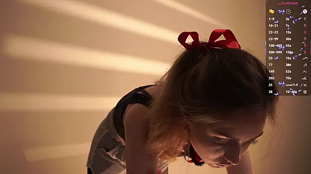 Snapshot of VernonKnapik chatting on 11.11.25 VernonKnapik online show from 11.11.25