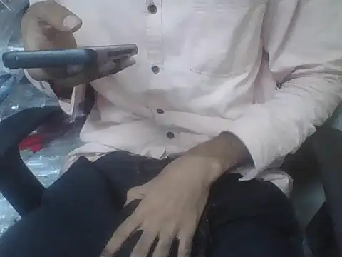 Snapshot of mumbaizboi chatting on 09.15.25 mumbaizboi online show from 09.15.25