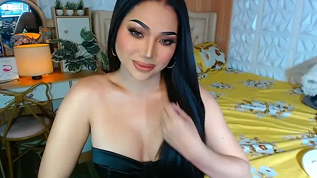 Snapshot of ValeriaHelaby chatting on 10.19.25 ValeriaHelaby online show from 10.19.25