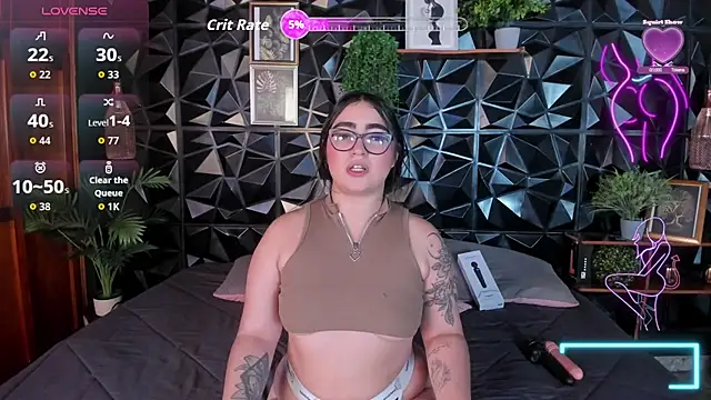 April  foxx online show from 11.18.25