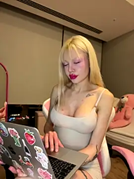 Snapshot of Sindyyy228 chatting on 11.20.25 Sindyyy228 online show from 11.20.25