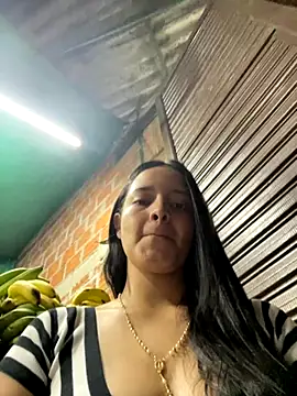 Mia jhoonson online show from 11.22.25