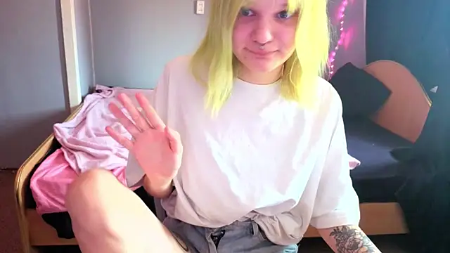 Elieiza xo online show from 04.29.26