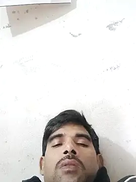 Snapshot of NoxiousFilename chatting on 12.01.25 NoxiousFilename online show from 12.01.25