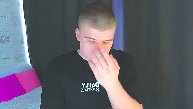 kittenmurr online show from 10.07.25