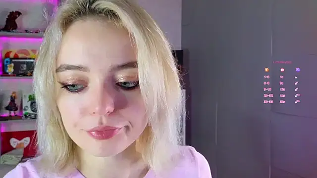 ShizukaBlanche online show from 09.10.25