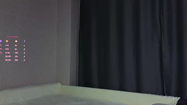 ShizukaBlanche online show from 10.27.25