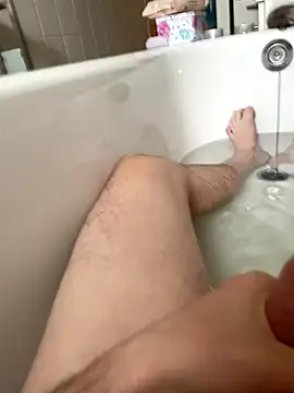 Snapshot of Leonddx chatting on 10.06.25 Leonddx online show from 10.06.25