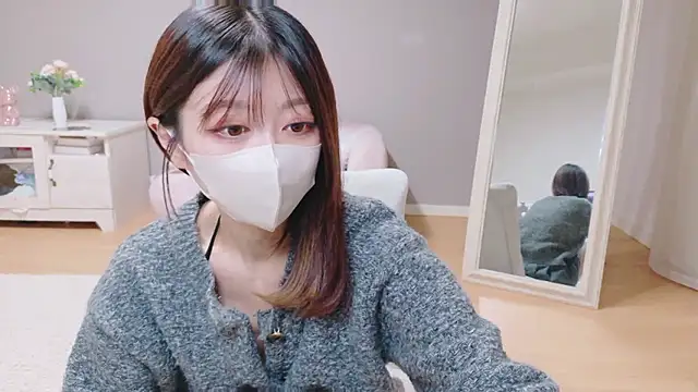 Snapshot of Yuna-ch chatting on 02.28.26 Yuna-ch online show from 02.28.26