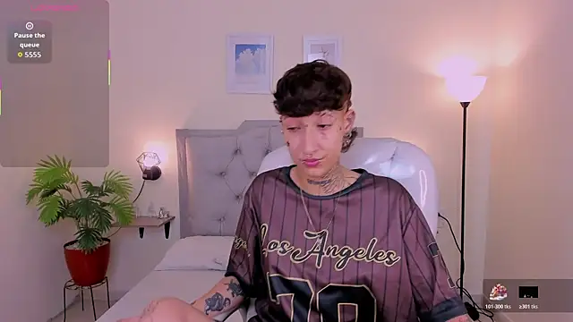 Snapshot of Luci_Rose chatting on 11.19.25 Luci Rose online show from 11.19.25