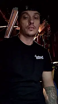 Snapshot of twistafatpipe chatting on 09.10.25 twistafatpipe online show from 09.10.25