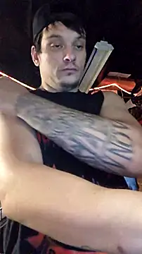 Snapshot of twistafatpipe chatting on 09.15.25 twistafatpipe online show from 09.15.25