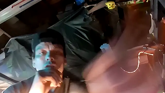 Snapshot of twistafatpipe chatting on 09.30.25 twistafatpipe online show from 09.30.25