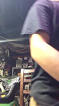 Snapshot of twistafatpipe chatting on 10.04.25 twistafatpipe online show from 10.04.25