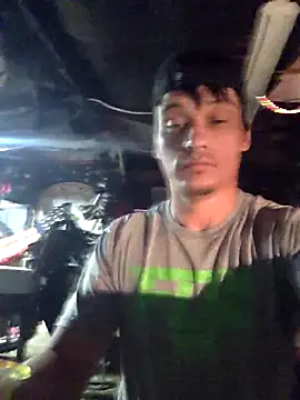 Snapshot of twistafatpipe chatting on 10.09.25 twistafatpipe online show from 10.09.25